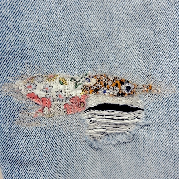 Levi’s 501 Jeans 150th Anniversary Edition 2023 The Original Jean Women’s 24x30 - Picture 4 of 10